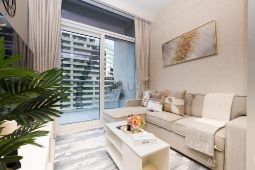 1BR Facing Canal and City Views, Just a Short Walk to Bus Stop and Marine Transport, Reva Residences, Business Bay by Deluxe Holiday Homes