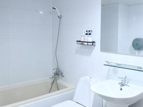 Et badeværelse på Sorak Hostel