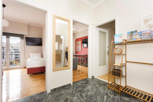 Diakou 38 Sunny cozy 3bd apt just a min away to Acropolis