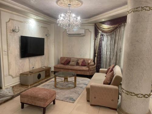 Χώρος καθιστικού στο fancy 3 bedrooms apartment for rent in a sheikh zayed compound