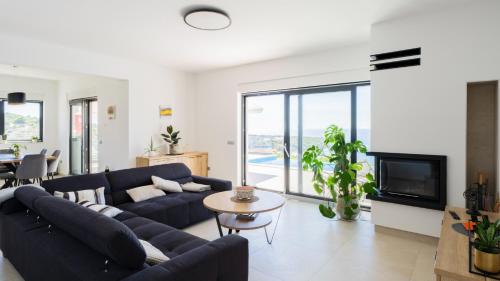 Villa Infinity View by Villas Guide