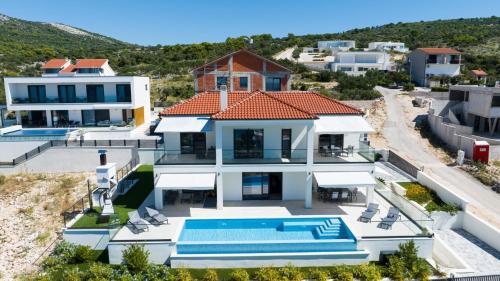 Villa Infinity View by Villas Guide
