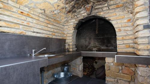 Billede fra billedgalleriet på Villa House S by Villas Guide i Zagrad