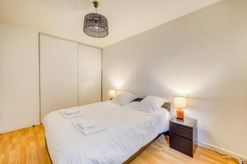 Appartement duplex confortable avec parking et balcon