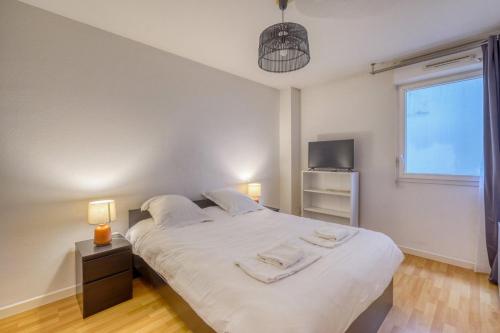 Appartement duplex confortable avec parking et balcon