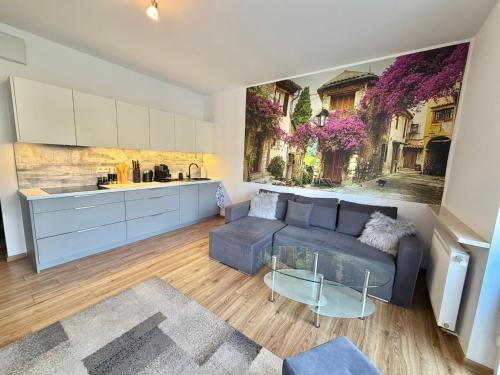 Η κουζίνα ή μικρή κουζίνα στο Modlinska Residence by JumpInHere