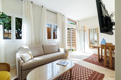 62 CARNOT LOT 2 - Un havre de paix climatise avec jardin et jacuzzi