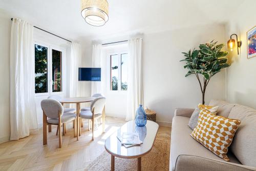 62 CARNOT LOT 6 - Appartement renove - climatise - 2 chambres suites