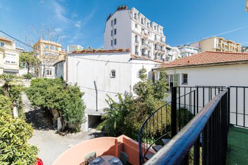 62 CARNOT LOT 6 - Appartement renove - climatise - 2 chambres suites