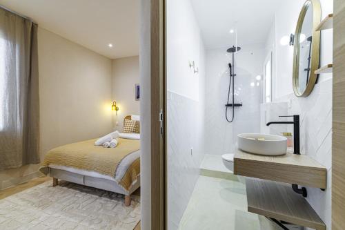 62 CARNOT LOT 7 - Appartement Duplex Atypique- climatise - 2 chambres
