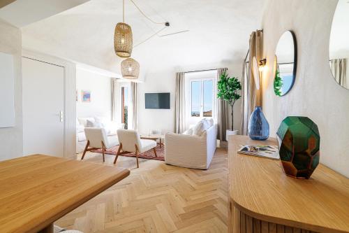 62 CARNOT LOT 7 - Appartement Duplex Atypique- climatise - 2 chambres