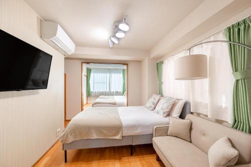 東真ビル3F A 4-minute walk from the nearest station one stop to Shinjuku Station