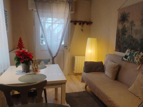 Et opholdsområde på Gîte avec parking, au calme, entre Colmar-Riquewihr et Obernai, terrasse, vue sur espaces verts et coteaux d Alsace, route du vin-châteaux