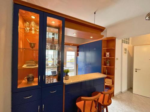 Entire-Floor 2BR Penthouse with 2 Huge Balconies & Free Parking