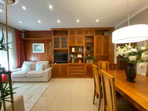 Centric Apartment with Balcony