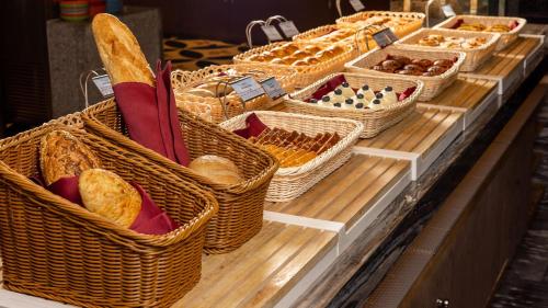 Jídlo v hotelu nebo okolí