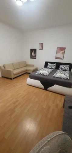 Lovely Apartment near Enkplatz U3 Central Access