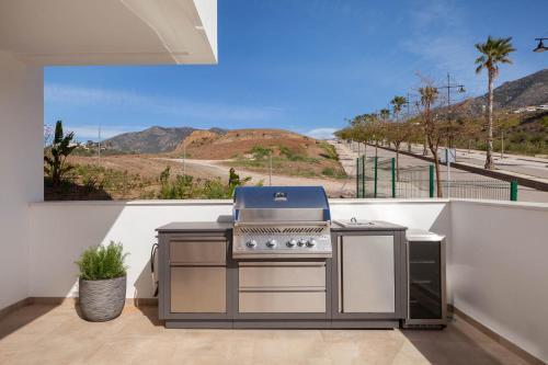 Terraza Mar - Apartment with Rooftop Pool, Carvajal, Fuengirola