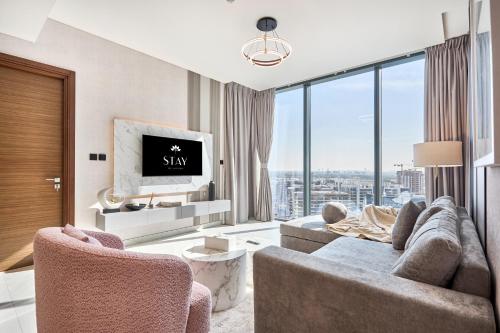 STAY BY LATINEM Luxury 1BR Holiday Home CA 1605 Near Burj Khalifa
