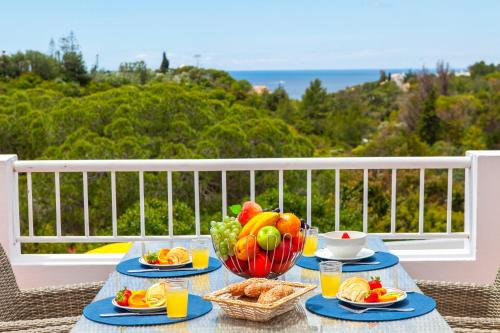 Villa Sunset - com piscina aquecível e jardim em Carvoeiro