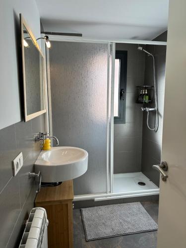 Phòng tắm tại Tofona House