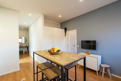 Colorful & Cozy Apartment by HostWise