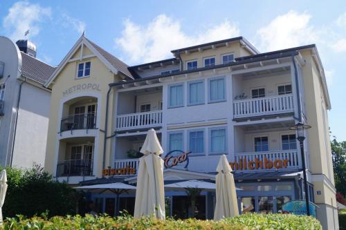 Maritim eingerichtete Fewo mit Balkon, 2 Fernsehern photo 7