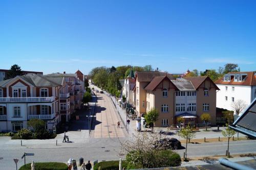 Maritim eingerichtete Fewo mit Balkon, 2 Fernsehern photo 14