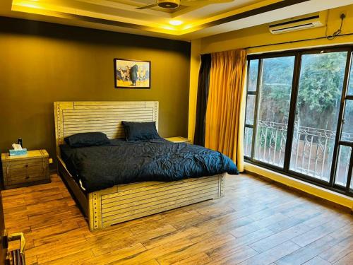 Postel nebo postele na pokoji v ubytování She's living apartment in Islamabad