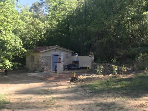 Bygningen som feriehuset ligger i