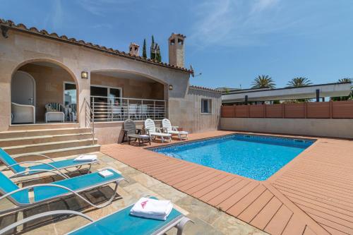 Apart-Rent Villa Pani 0141 con piscina y amarre
