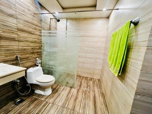 Koupelna v ubytování She's living apartment in Islamabad