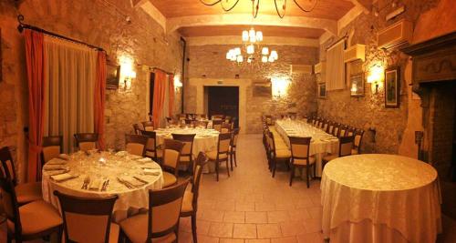 Un restaurant sau alt loc unde se poate mânca la Villa La Cucullera
