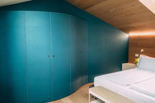 Postel nebo postele na pokoji v ubytování Borgo di Lazise