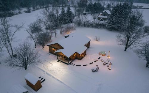 Broad Brook Cabin between Woodstock & Killington om vinteren