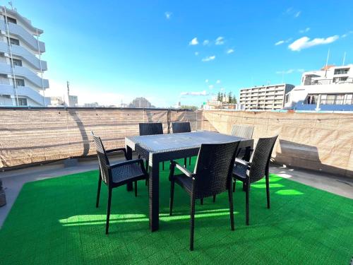 Spacious 1120feet , 3-Bedroom Apartment near Ikebukuro, 2 Minutes to Train