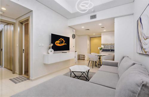 Modern Luxury Stylish 2BR Near Downtown Aykon C