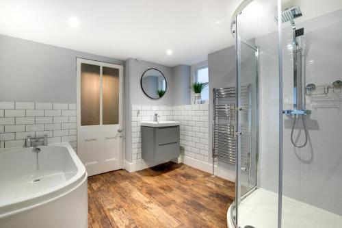 Et badeværelse på 3 Bed in Fowey oc-p00803