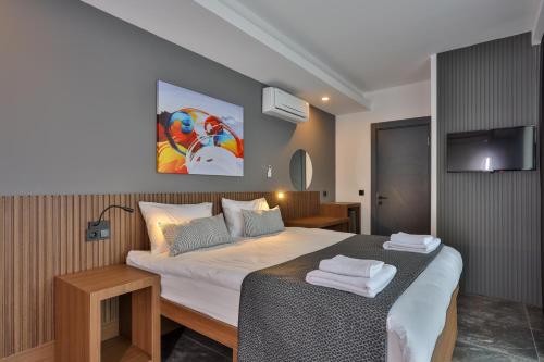 Standard King Room