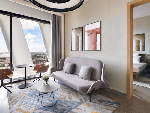Khu vực ghế ngồi tại Novotel Abidjan Marcory