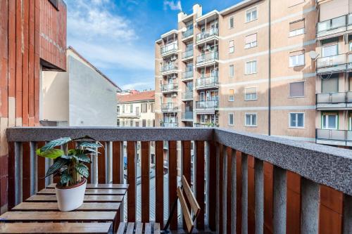 Porta Romana Living - Near Metro Station by InnStay