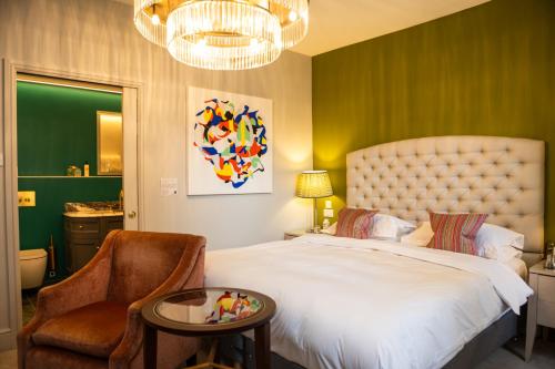 Postel nebo postele na pokoji v ubytování Dukes Bath