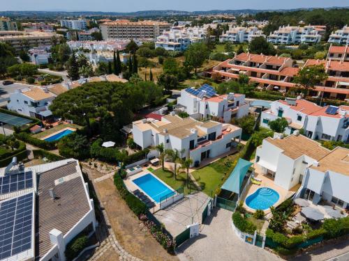 Villa Navegante com Piscina Privada em Vilamoura
