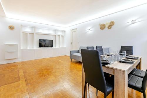 Séjour accueillant 3 chambres dans le 20ème