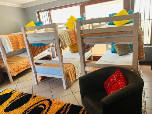 Letto o letti in una camera di Alena's Cozy bunk beds