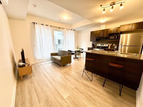 Køkken eller tekøkken på Buchanan 605 - Midtown Luxe Loft and gym