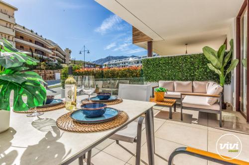 ViVi Homes - Apollo Luxury, Pool, Gym & Beach