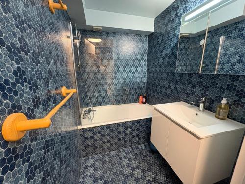 Koupelna v ubytování Merci pour la vue - Lac de Malbuisson