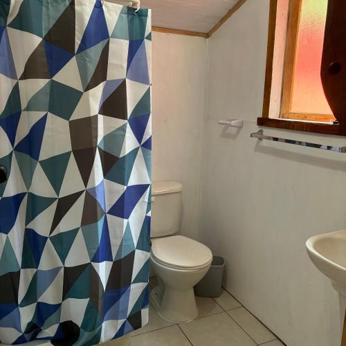 Et badeværelse på Cabañas Lago Ranco