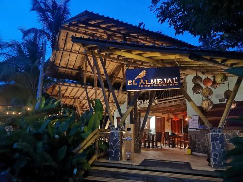 Budova, kde se chata nachází